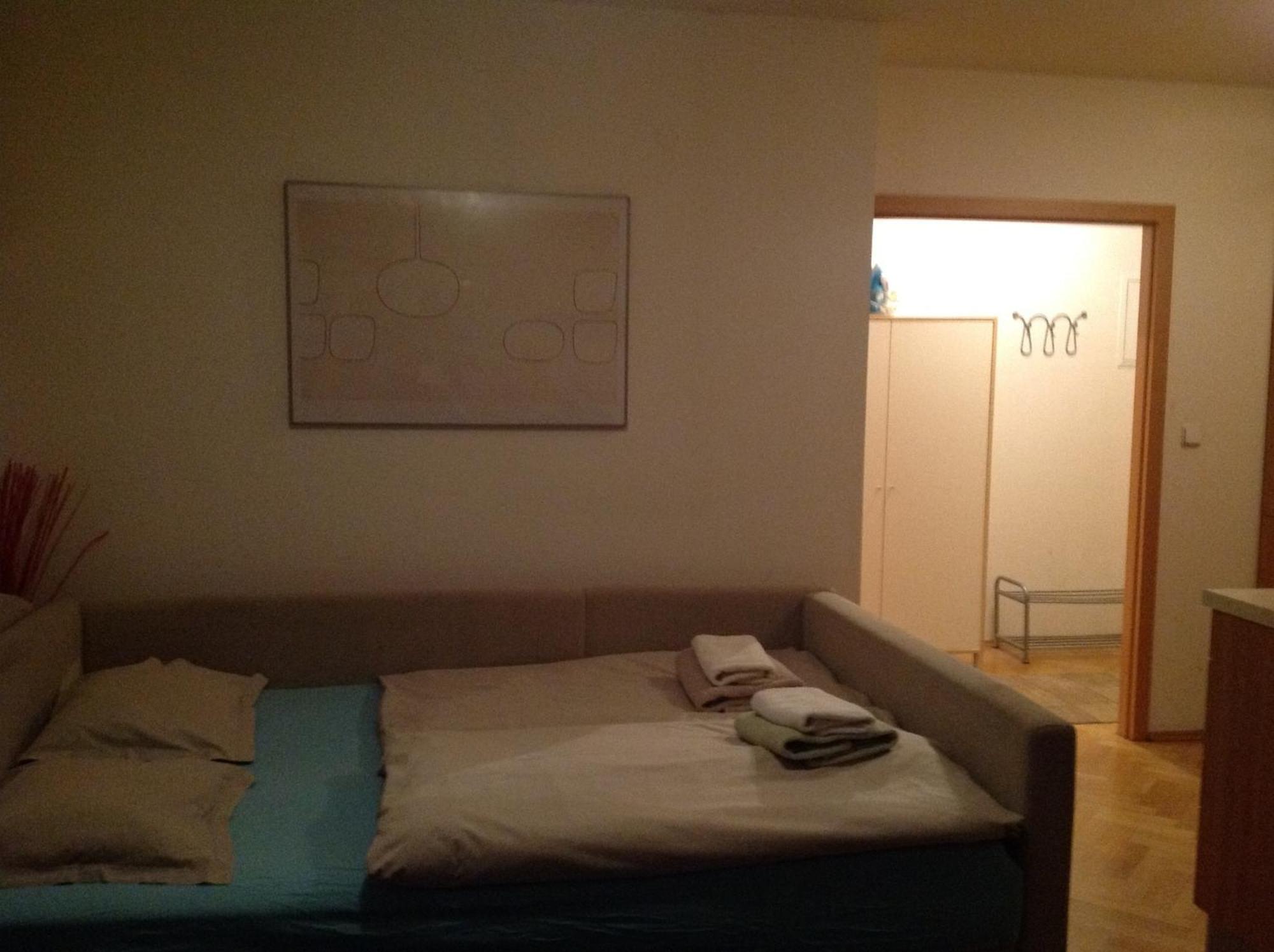 Apartment Florenc Prag Zimmer foto